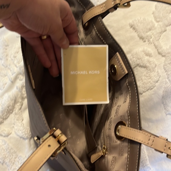 Michael Kors leather handbag - Picture 4 of 5